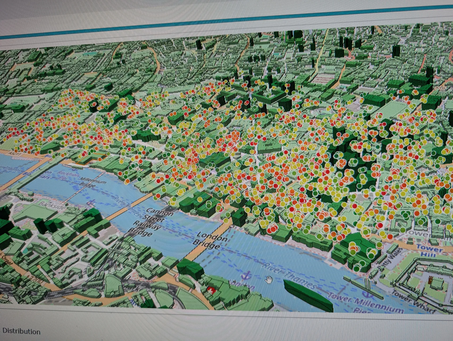 Three-dimensional view of the City of London: thousands of buildings extruded from map footprints, each coloured by its EPC energy rating